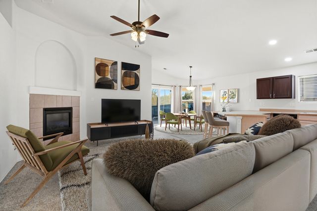 744 Ocate Meadows Drive, Rio Rancho, NM 87144