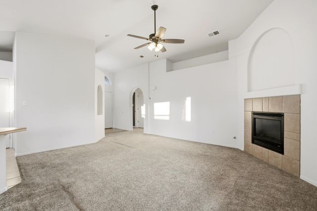 744 Ocate Meadows Drive, Rio Rancho, NM 87144