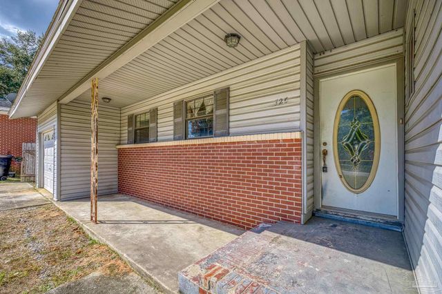 725 Gentian Dr, Pensacola, FL 32503