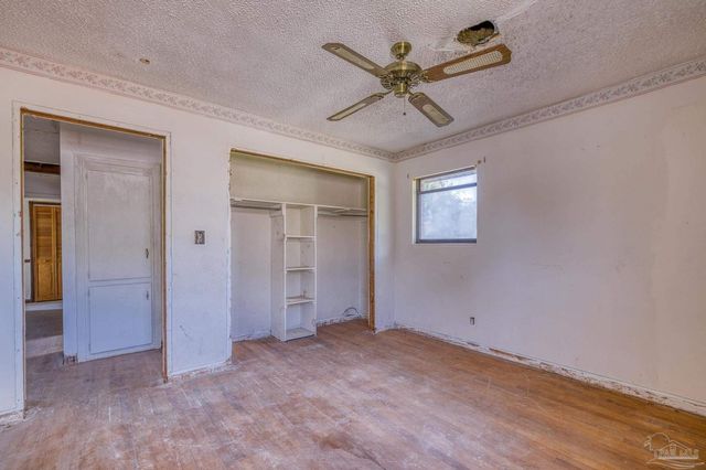 725 Gentian Dr, Pensacola, FL 32503