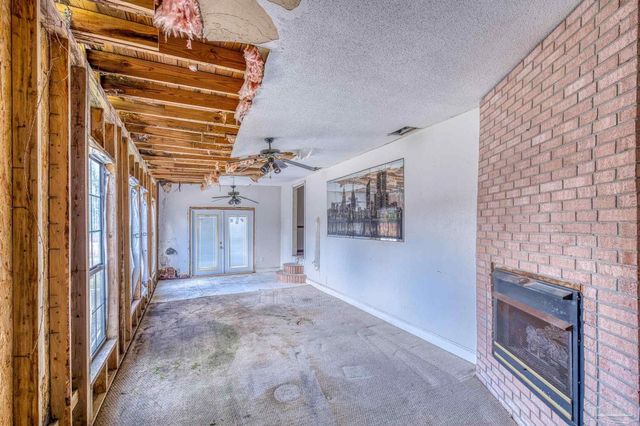 725 Gentian Dr, Pensacola, FL 32503