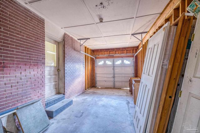 725 Gentian Dr, Pensacola, FL 32503