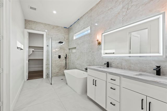 2401 Peabody Avenue, Dallas, TX 75215