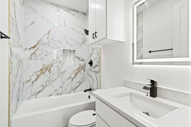 2401 Peabody Avenue, Dallas, TX 75215