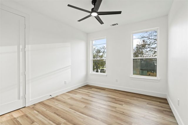 2401 Peabody Avenue, Dallas, TX 75215