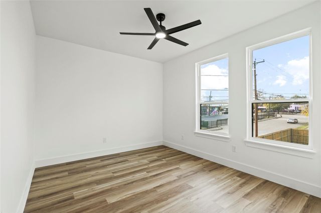2401 Peabody Avenue, Dallas, TX 75215