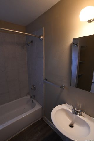 516 BEXAR DR, San Antonio, TX 78228