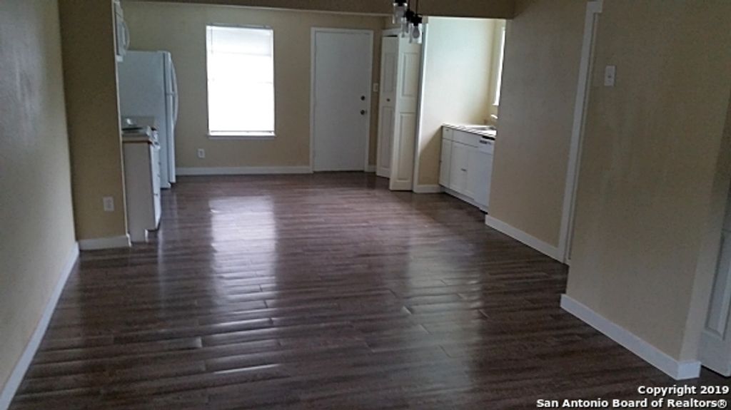 516 BEXAR DR, San Antonio, TX 78228