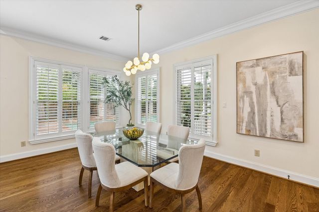 223 Heritage Oaks Lane, Houston, TX 77024