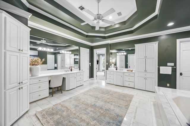 223 Heritage Oaks Lane, Houston, TX 77024