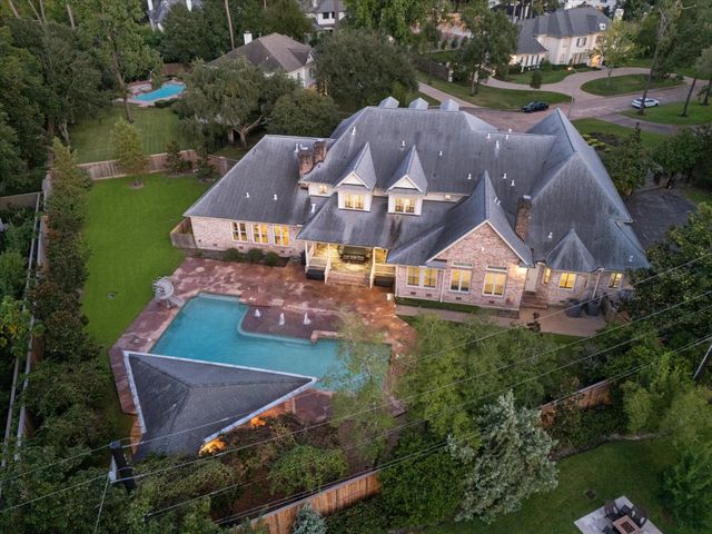 223 Heritage Oaks Lane, Houston, TX 77024