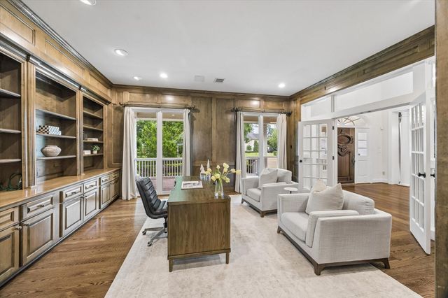 223 Heritage Oaks Lane, Houston, TX 77024