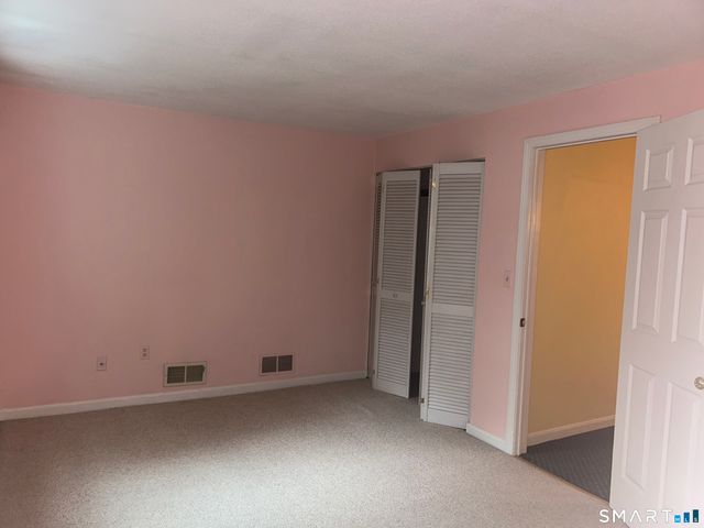 318 Dunfey Lane 318, Windsor, CT 06095