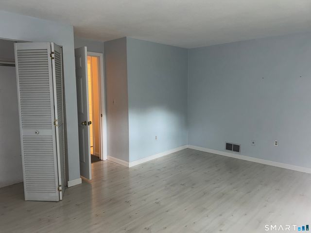 318 Dunfey Lane 318, Windsor, CT 06095