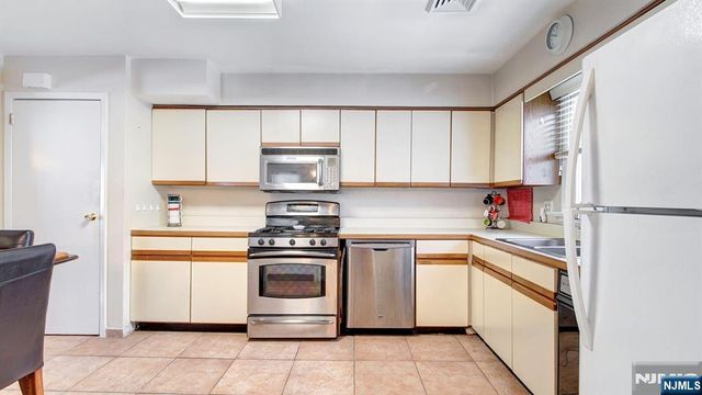 25 Woodland Avenue, West Orange, NJ 07052