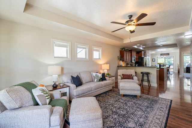 14305 Alpine Drive, Urbandale, IA 50323