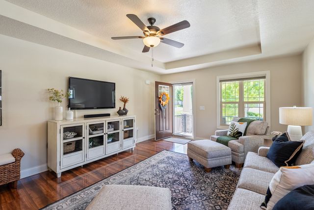 14305 Alpine Drive, Urbandale, IA 50323