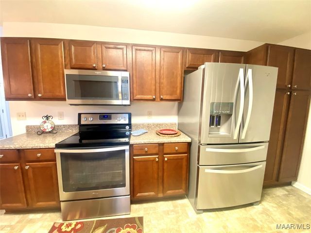 137 BISHOP Drive, Millbrook, AL 36054