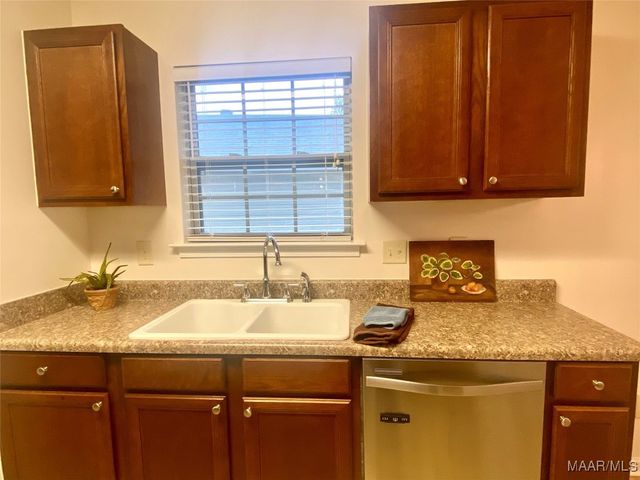 137 BISHOP Drive, Millbrook, AL 36054