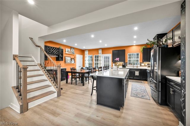34566 Ethan Way, Willoughby, OH 44094