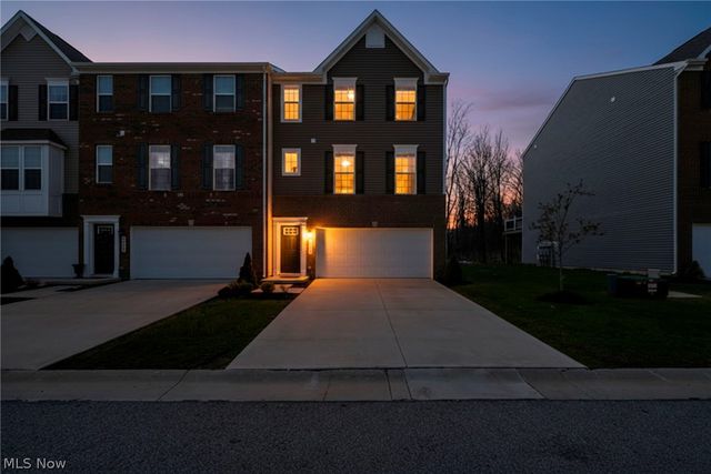 34566 Ethan Way, Willoughby, OH 44094
