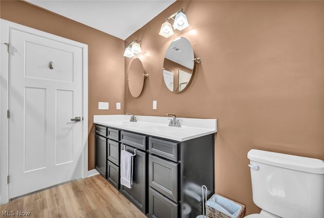 34566 Ethan Way, Willoughby, OH 44094