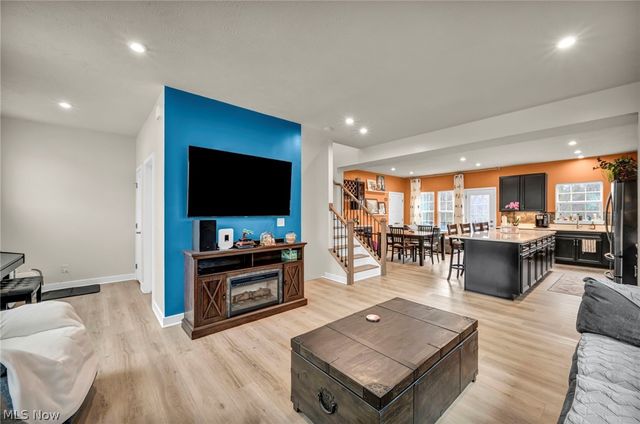 34566 Ethan Way, Willoughby, OH 44094
