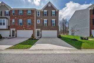 34566 Ethan Way, Willoughby, OH 44094