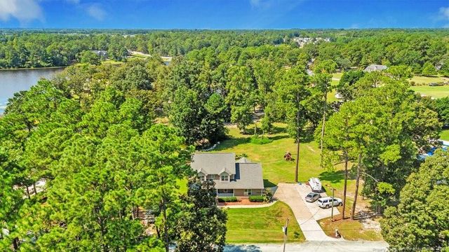 314 Woods Lane, Raeford, NC 28376