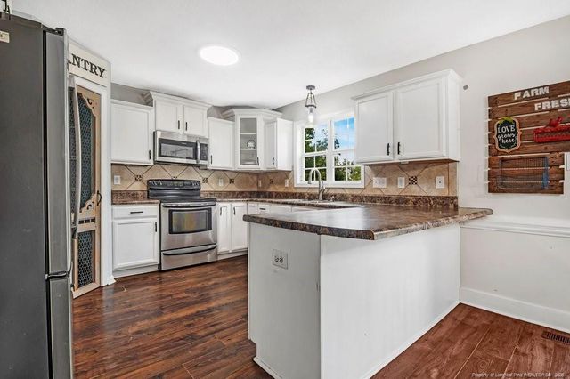 314 Woods Lane, Raeford, NC 28376