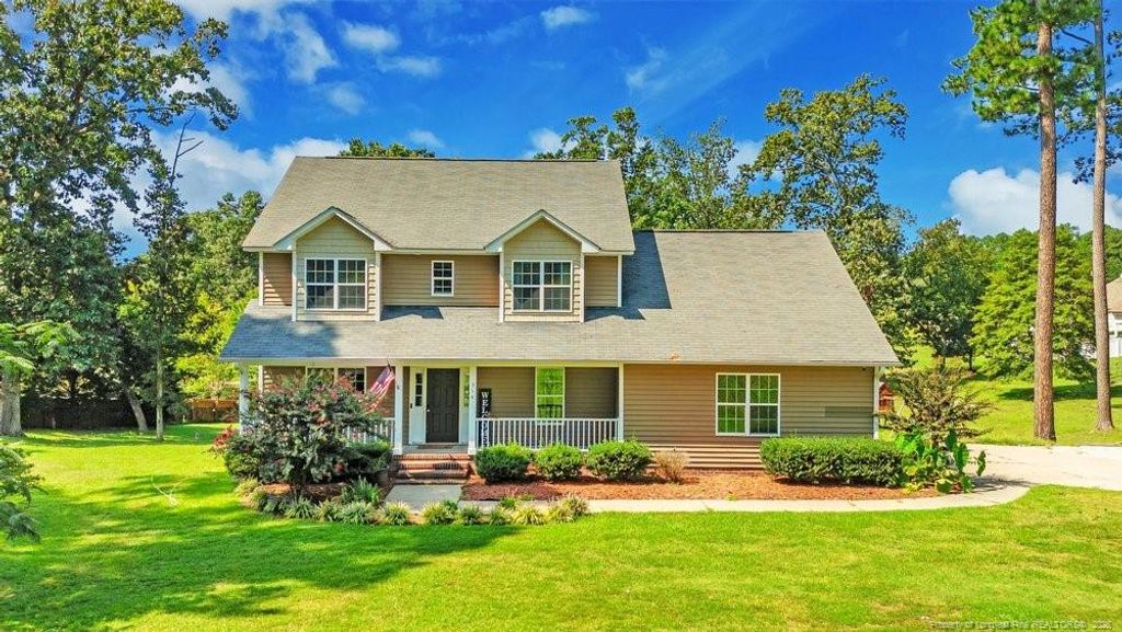 314 Woods Lane, Raeford, NC 28376