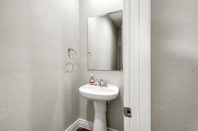 20151 Bushwick Falls Drive, Montgomery, TX 77316