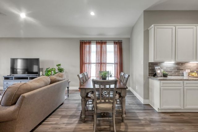 20151 Bushwick Falls Drive, Montgomery, TX 77316