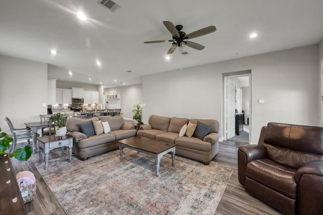 20151 Bushwick Falls Drive, Montgomery, TX 77316