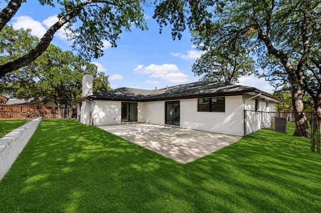 1200 Tanglewood Trail, Euless, TX 76040