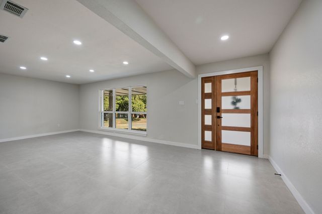 1200 Tanglewood Trail, Euless, TX 76040