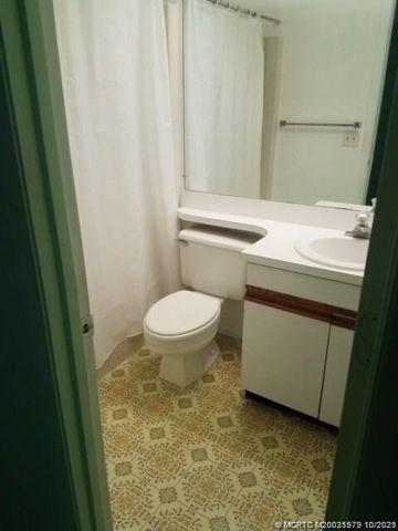 1 Lake Vista Trail 205, Port St. Lucie, FL 34952