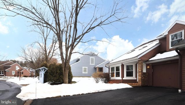1959 HARVEST CIR, State College, PA 16803