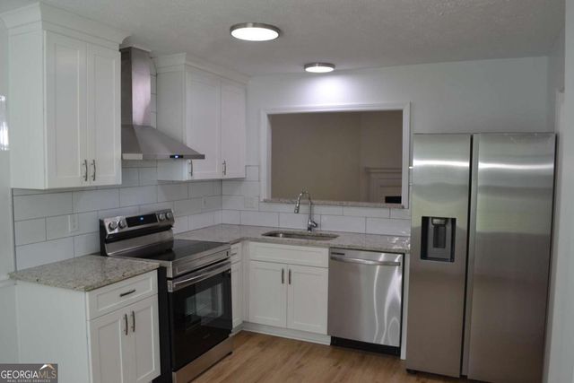 5134 Hill Farm Drive NE, Woodstock, GA 30188