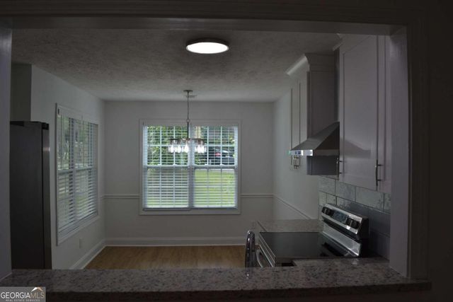 5134 Hill Farm Drive NE, Woodstock, GA 30188