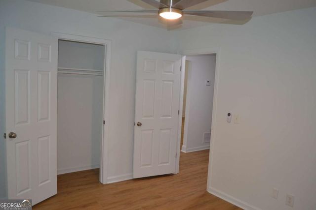 5134 Hill Farm Drive NE, Woodstock, GA 30188