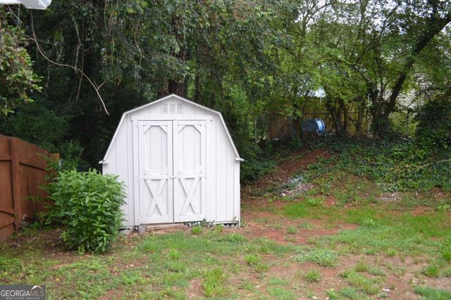 5134 Hill Farm Drive NE, Woodstock, GA 30188