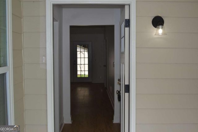 5134 Hill Farm Drive NE, Woodstock, GA 30188