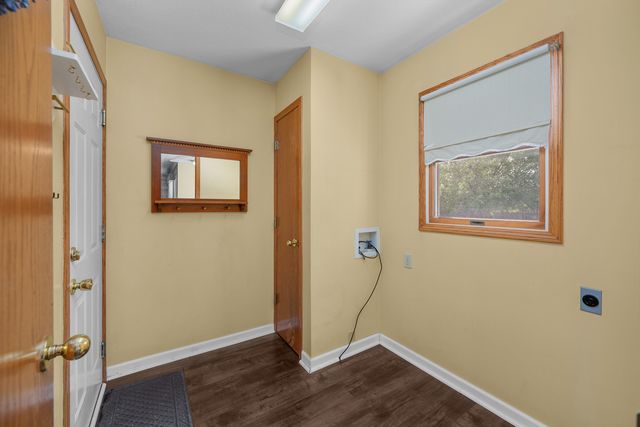4816 Norfolk Place, Bettendorf, IA 52722