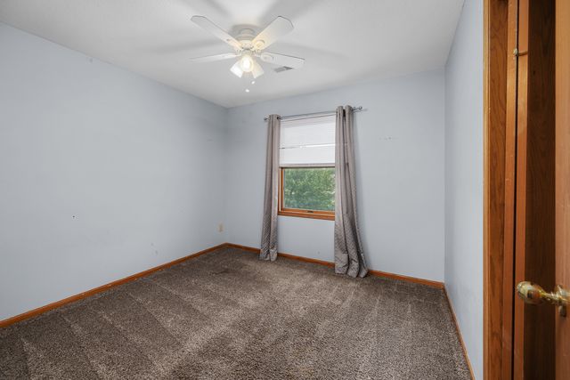 4816 Norfolk Place, Bettendorf, IA 52722