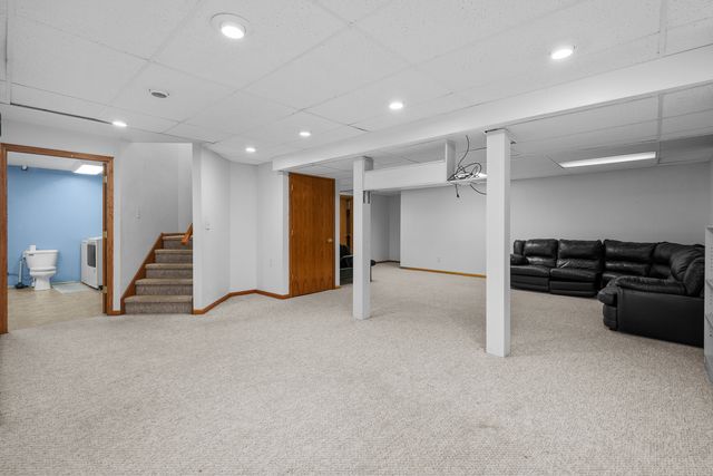 4816 Norfolk Place, Bettendorf, IA 52722