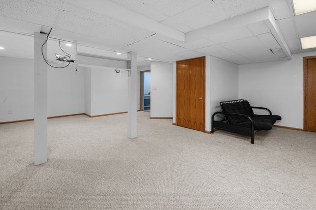 4816 Norfolk Place, Bettendorf, IA 52722
