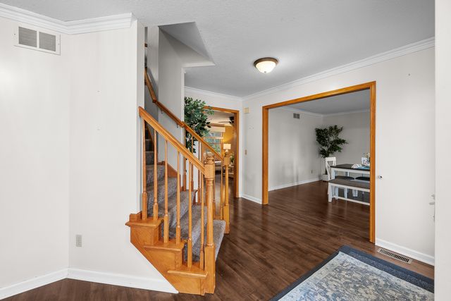 4816 Norfolk Place, Bettendorf, IA 52722