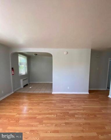 1003 FANSHAWE ST, Philadelphia, PA 19111