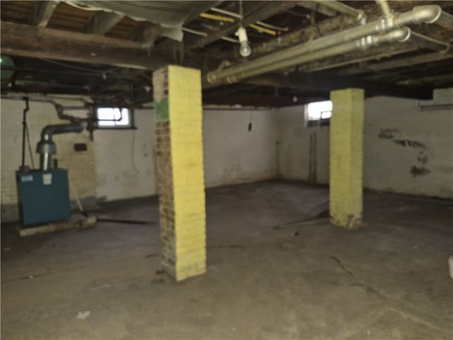 1674 Lincoln Way, White Oak, PA 15131